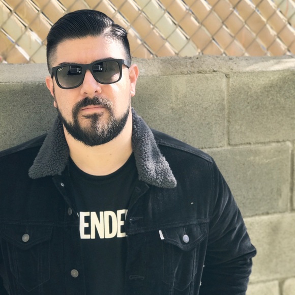 Meet your Posher, Ever - Picture 1 of 2